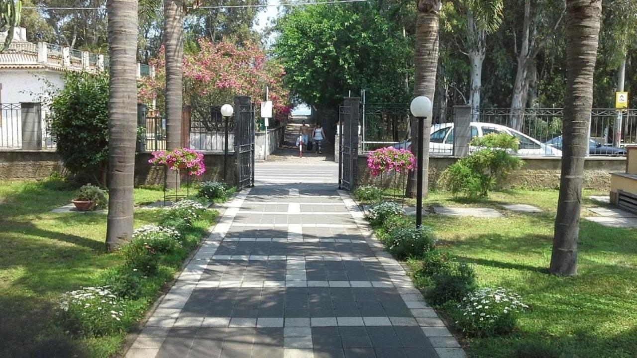 绿洲公园酒店 马斯卡利 外观 照片