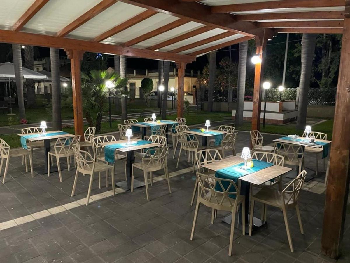 绿洲公园酒店 马斯卡利 外观 照片